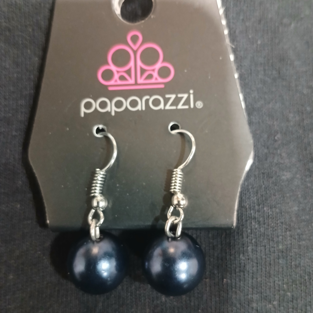 Paparazzi Midnight Black Earrings